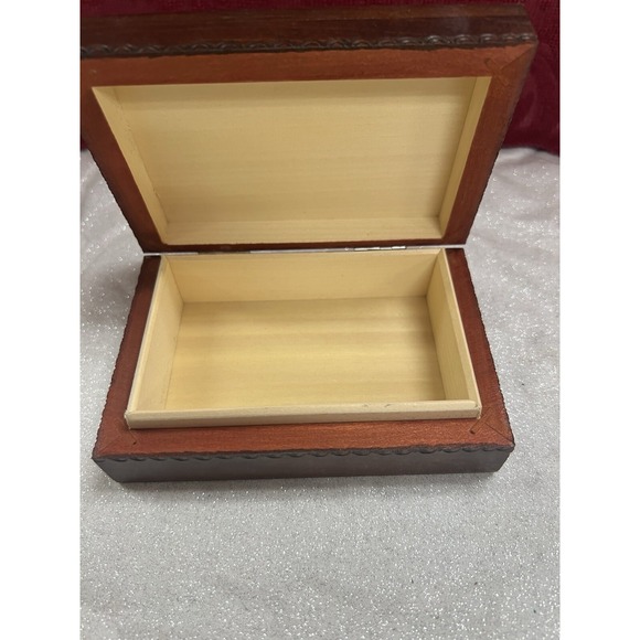 VTG BEAUTIFUL Handcrafted Rosewood Jewelry chest 5 x 3.5 x 1.5 (1506) - Picture 7 of 10